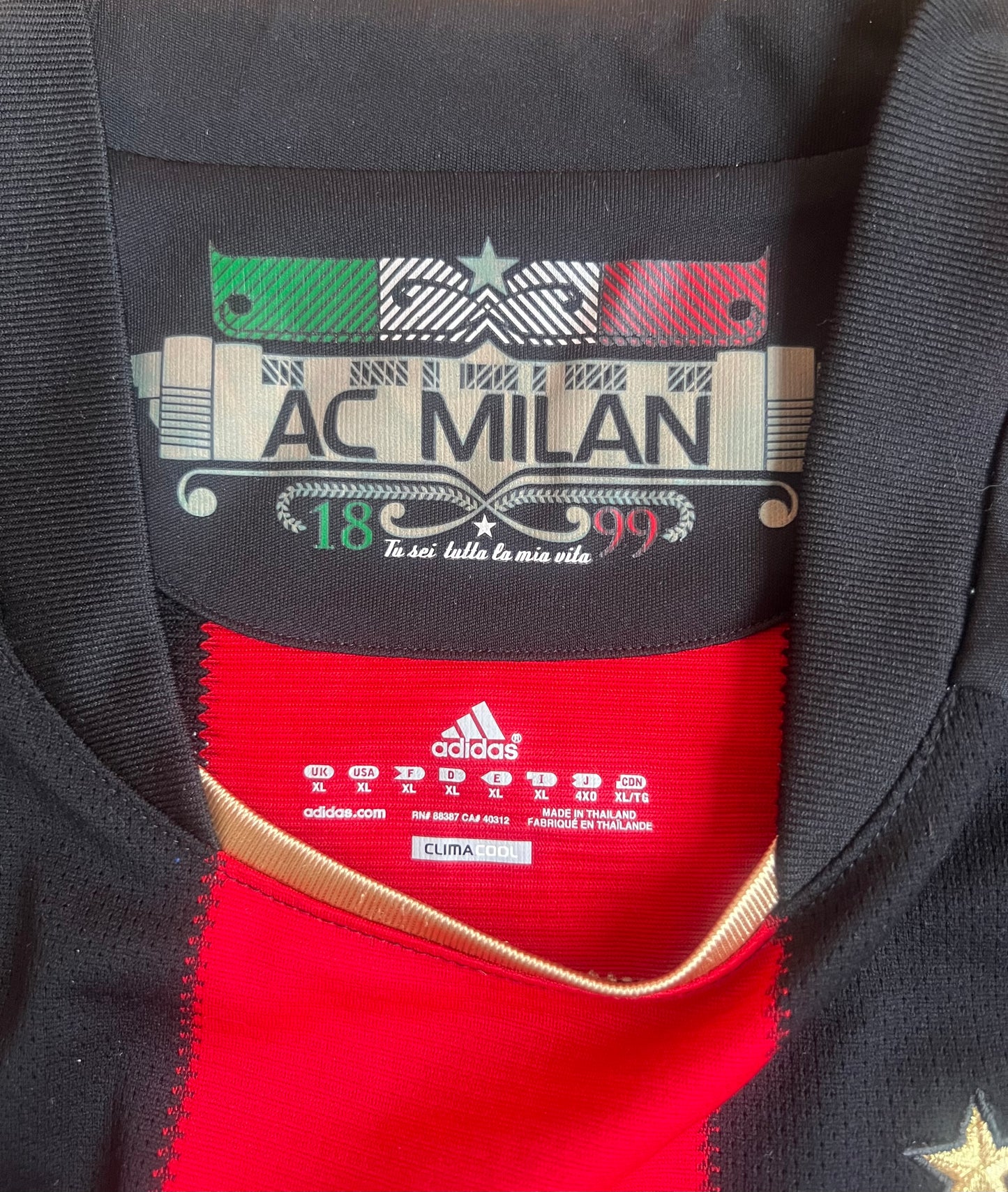AC Milan 2010/2011 Hemmatröja Ibrahimović #11 XL